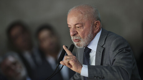 Jornalista acusa grupo ligado à família Bolsonaro de atuar para reduzir alcance de Lula nas redes