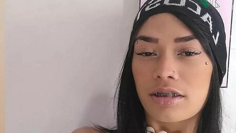 Brasileira presa por tráfico na Tailândia reduz pena em mais da metade e volta ao Brasil