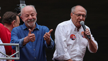 Lula exige retirada de 255 perfis e multa diária de R$ 500 mil contra Meta