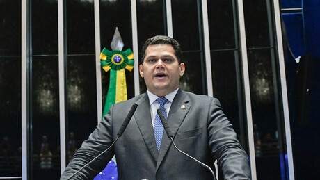 Alcolumbre tira de pauta PEC da Segurança Pública, apesar da emenda de Camilo