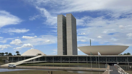 Congresso promulga nesta sexta PEC que acaba com escala 6x1