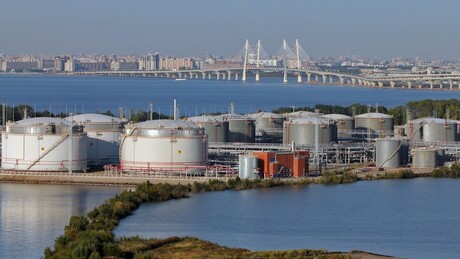 Ataque massivo com drones ucranianos atinge terminal petrolífero em São Petersburgo