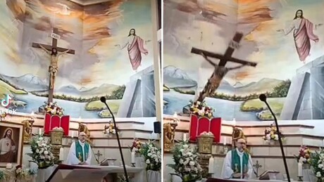 VÍDEO: Tragédia em plena missa — cruz cai sobre padre no Equador