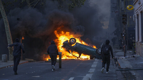 Protestos na França deixam primeiro morto em Paris
