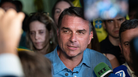 Inquérito é aberto no STF para investigar suposta lavagem de dinheiro de Flávio Bolsonaro
