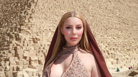 VÍDEOS: Influenciadora brasileira trans é presa no Egito por 'insinuação sexual'