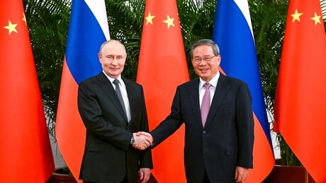 Putin se reúne com o premiê da China em São Petersburgo