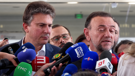 Em resposta à Flávio, campanha de Lula vai ao TSE para protocolar abertura de sigilos