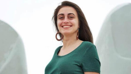 Mulher morre ao cair de altura de 300 metros tentando fazer a 'foto perfeita'