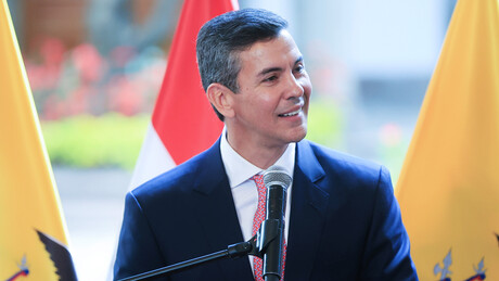Presidente latino-americano promete minerais críticos aos EUA