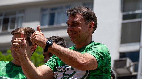 Flávio libera sigilos ao TSE e exige que Lula divulgue gastos do cartão corporativo