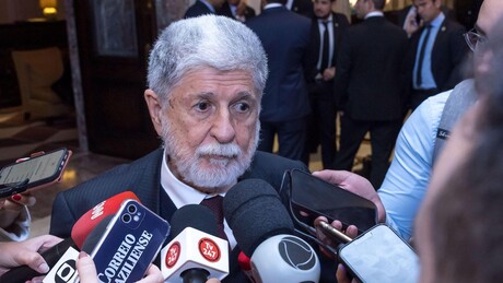 Celso Amorim chama de 'terrível' proposta de Eduardo Bolsonaro para o Itamaraty