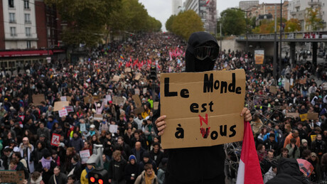 Protestos na França prosseguem sob forte esquema policial após semana de restrições