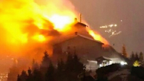 Incêndio devasta antigo 'refúgio' de Hitler e Alemanha anuncia planos para restaurá-lo
