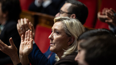 Marine Le Pen lança oficialmente sua campanha presidencial em Orléans