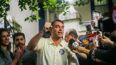 Flávio Bolsonaro nos EUA: quais são os riscos legais e o que pode acontecer?
