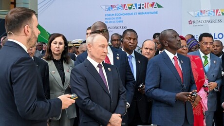 Putin fala sobre sistema Rassvet, análogo russo ao Starlink