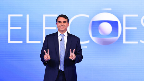 Flávio Bolsonaro recebe autorização para permanecer nos EUA por um ano