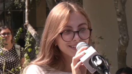 Filha de brasileira faz piada sobre morte de Charlie Kirk e causa polêmica nos EUA