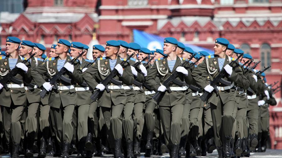 Russland öffnet Streitkräfte für ausländische Freiwillige