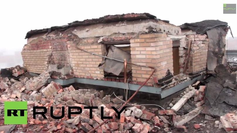 RT Ruptly Exklusiv-Video: Zerstörte Wohngebäude nach Beschuss durch ukrainische Armee