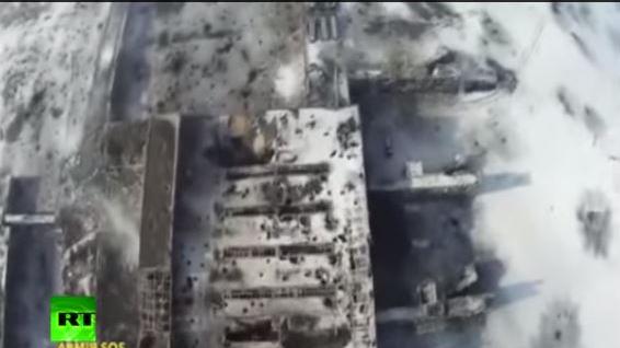 Trümmer über Trümmer - Drohnenvideo vom Donezker Flughafen
