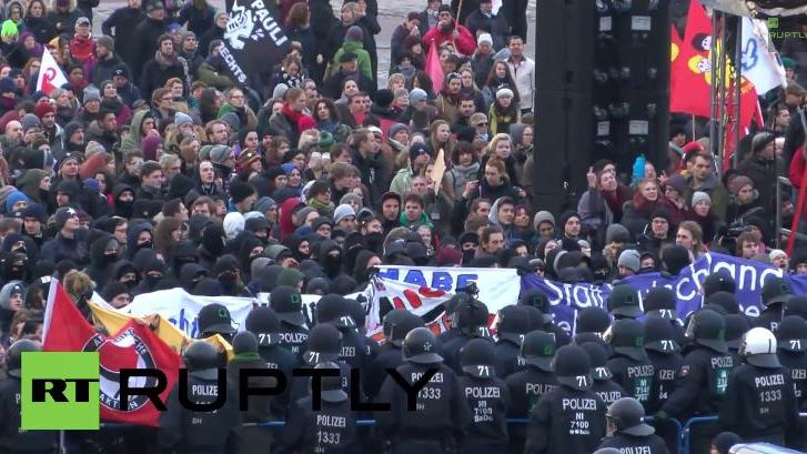 Zusammenstöße bei Anti-AfD-Protest in Bremen