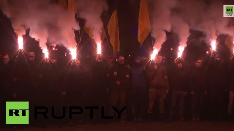 Ukraine: Rechter Sektor und Asow-Bataillon halten Fackelmarsch durch Odessa ab