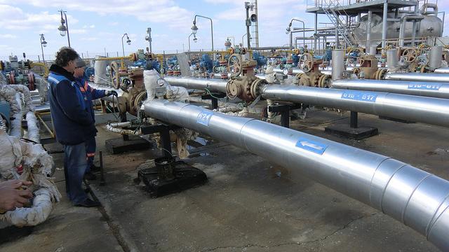 Ukrainische Zahlungsengpässe zu Gaslieferungen: Dreht Russland Europa den Hahn zu?