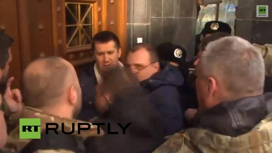 Kiew: Freiwilligen-Bataillone planten Sturm des Generalstabs der ukrainischen Armee