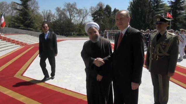Neue strategische Partnerschaft? Türkei und Iran planen Abschied vom US-Dollar