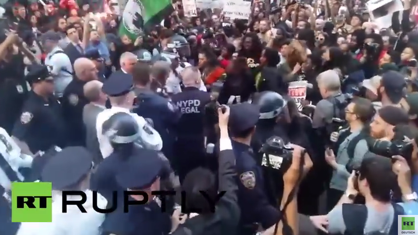 New York: Mindestens 60 Demonstranten bei Freddie Gray Demo festgenommen