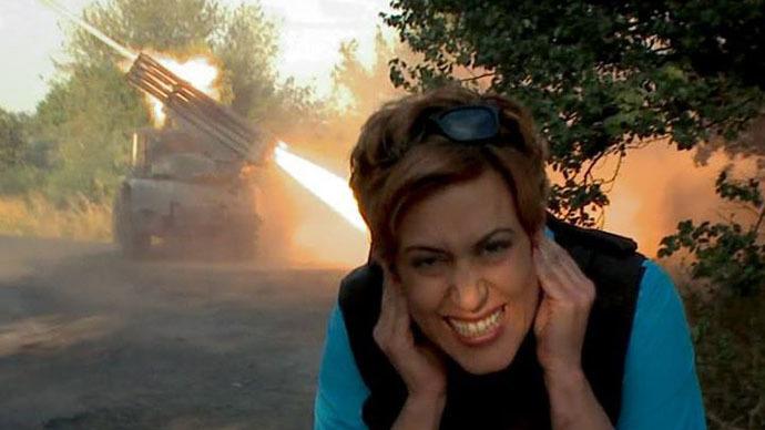 Nach Todesdrohungen und Aufrufen zur Festnahme - RT Korrespondentin Paula Slier muss  Ukraine verlassen