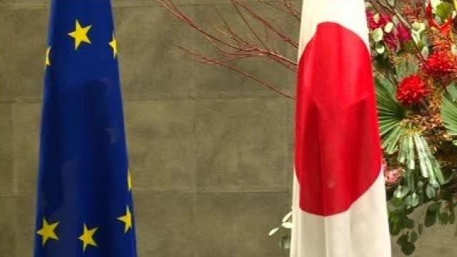 Live: Shinzo Abe, Tusk und Juncker geben Pressekonferenz in Tokio