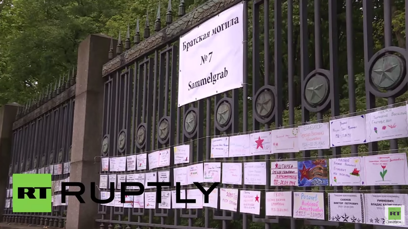Berlin: Tribut für die gefallenen Soldaten der Roten Armee im Treptower Park