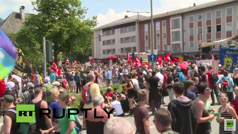 Live: Stop-G7-Demonstranten marschieren nach Elmau, dem G7-Tagungsort