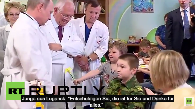 Russland: Putin besucht verletzte Kinder des Ukraine-Konflikts - mit deutschen Untertiteln