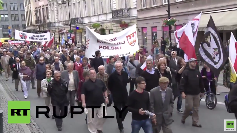 Hunderte Polen marschieren in Warschau gegen Bandera