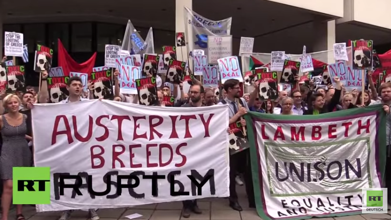 London: Protest vor deutscher Botschaft gegen die Sparpolitik