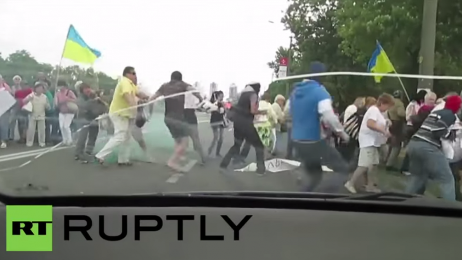 Ukraine: Maskierte stürmen Anti-Poroschenko-Demonstration
