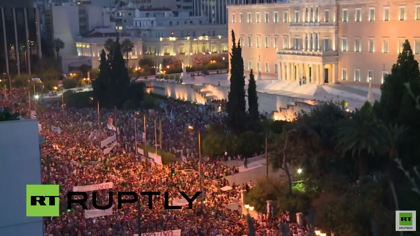 Live: Zehntausende demonstrieren in Athen ihre Solidarität mit der Regierung
