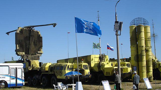 Russland und Iran einigen sich auf Lieferung des S-300 Luftabwehrsystems noch in diesem Jahr