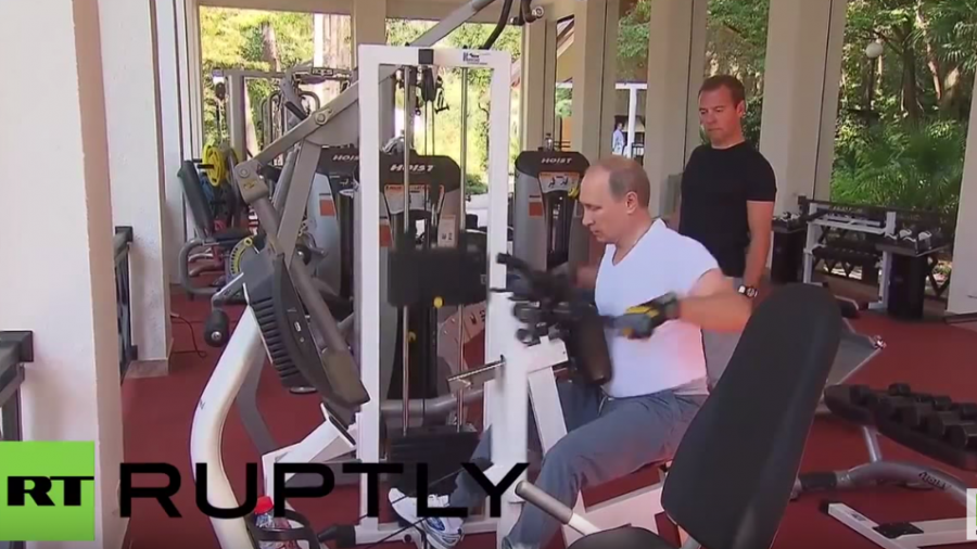 Sotschi: Putin und Medwedew zum gemeinsamen Krafttraining im Fitnessstudio
