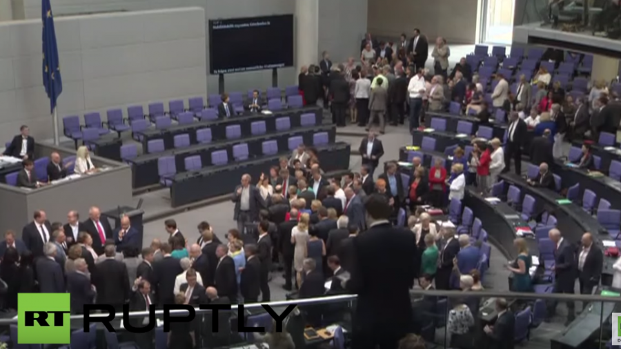 Live: Bundestag stimmt über das dritte Hilfsprogramm für Griechenland ab