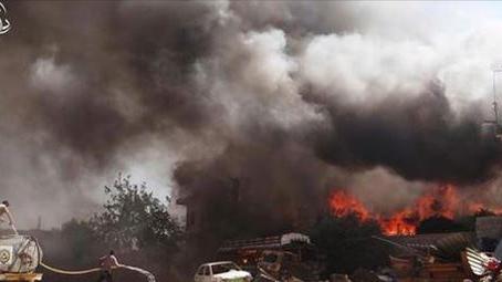 Wie die BILD-Zeitung brennende Munitions- und Treibstofflager der FSA zu "Assads Chemiebomben-Angriff" umdichtet