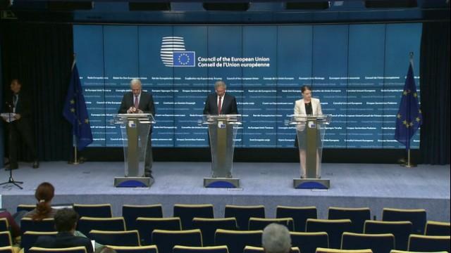 Live: EU-Kommissar Dimitris Avramopoulos hält Pressekonferenz zu neuesten Migrationsentwicklungen