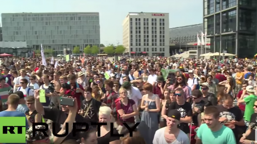 Berlin: Tausende fordern auf Hanf-Parade die Legalisierung von Marihuana