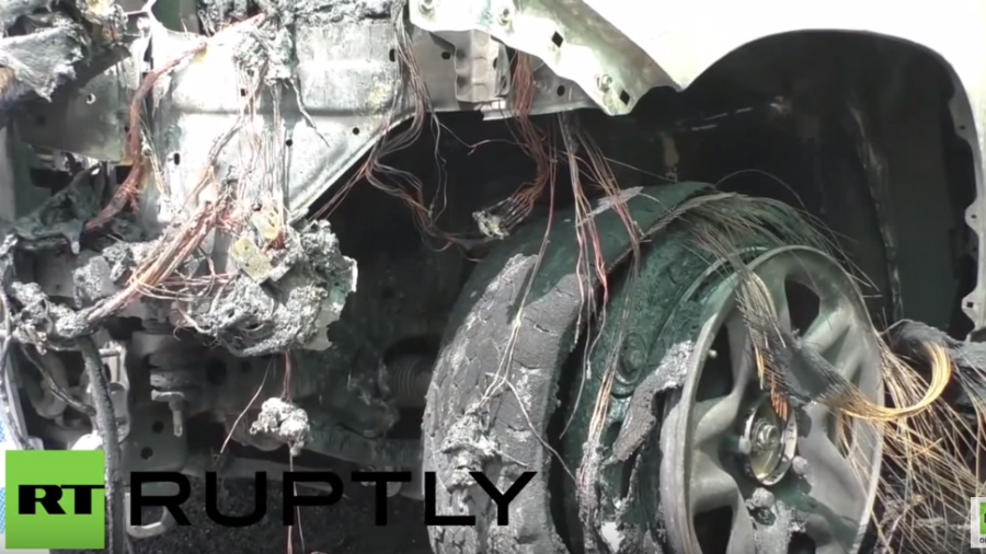 Donezk: Vier gepanzerte OSZE-Wagen nach Brandanschlag zerstört