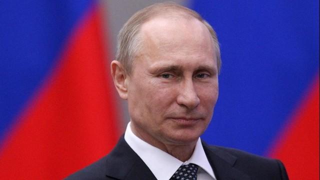 Live: Putin besucht Präsidium des Staatsrats auf der Krim