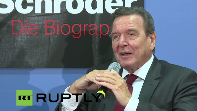 Ex-Kanzler Schröder stellt seine Biographie vor